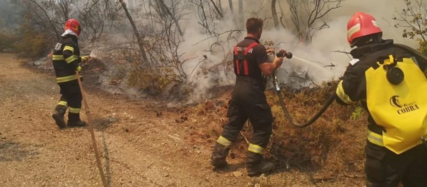 ΕΛ.ΑΣ: Δεκαοχτώ συλλήψεις για εμπρησμούς – Εθελοντής έβαζε φωτιές για να τις σβήνει ο ίδιος!